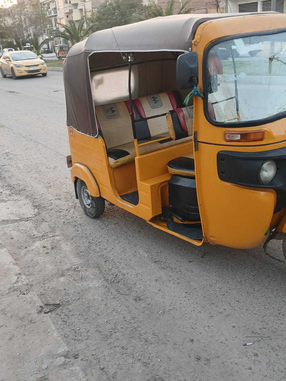 السلام عليكم تكتك مديل 18شهر 8 رقم وسنويه بكاني قرب صيطرت الشعب سعر 5700رقم تلفوني ***********
