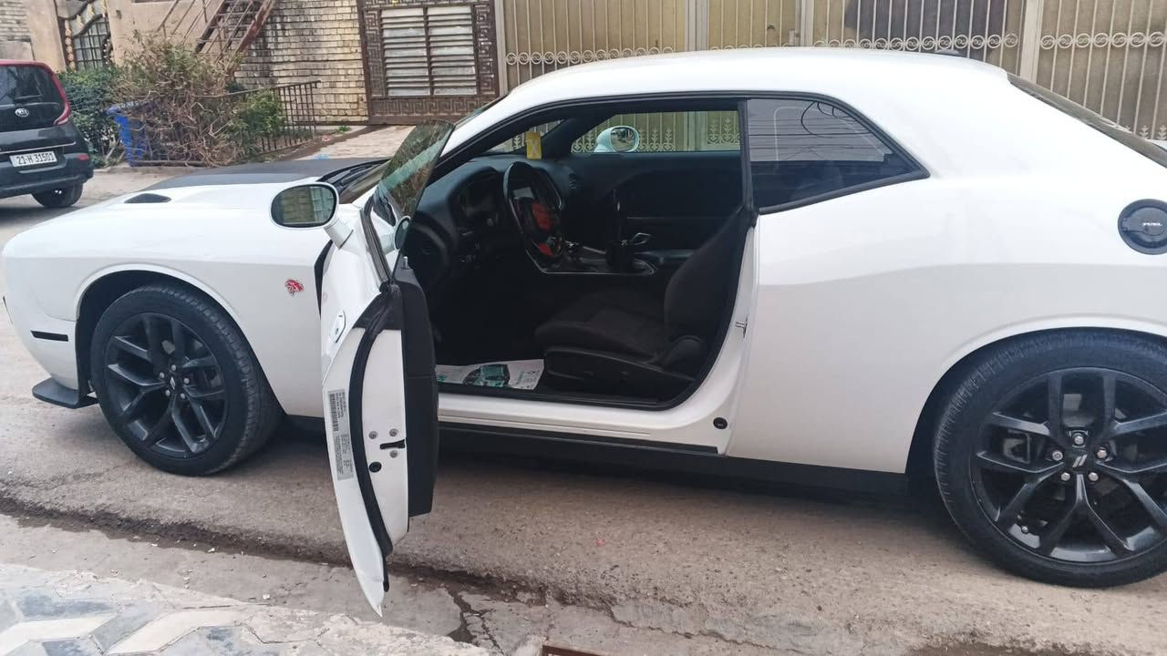 سلام عليكم جالنجر موديل 2022  بغداد sxt سيارة جاهزة من كل النواحي صدر تايرات تبريد محركشن كير كلة مكفول حادث جاملغ امامي جهة السايق والبنيد صور الحدث مرفقة بلمنشور مكان بغداد جديده المشتل *********** واتساب
