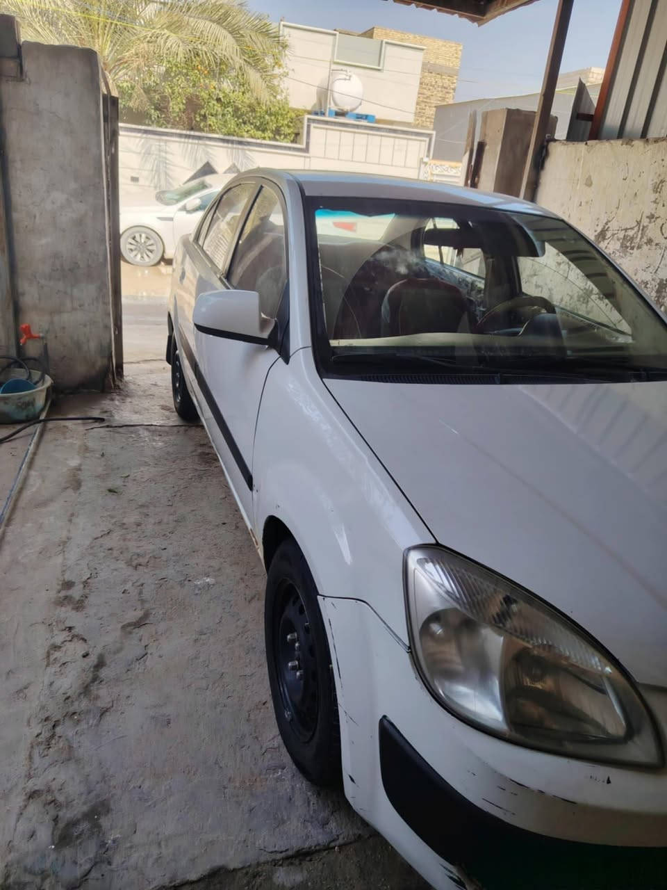 السلام عليكم سياره ريوو موديل 2009 سياره حلوه بس المكينه تبخر مكاني بابل سعرها 85تايرات جدد نضيفه السياره  رقمي ***********
