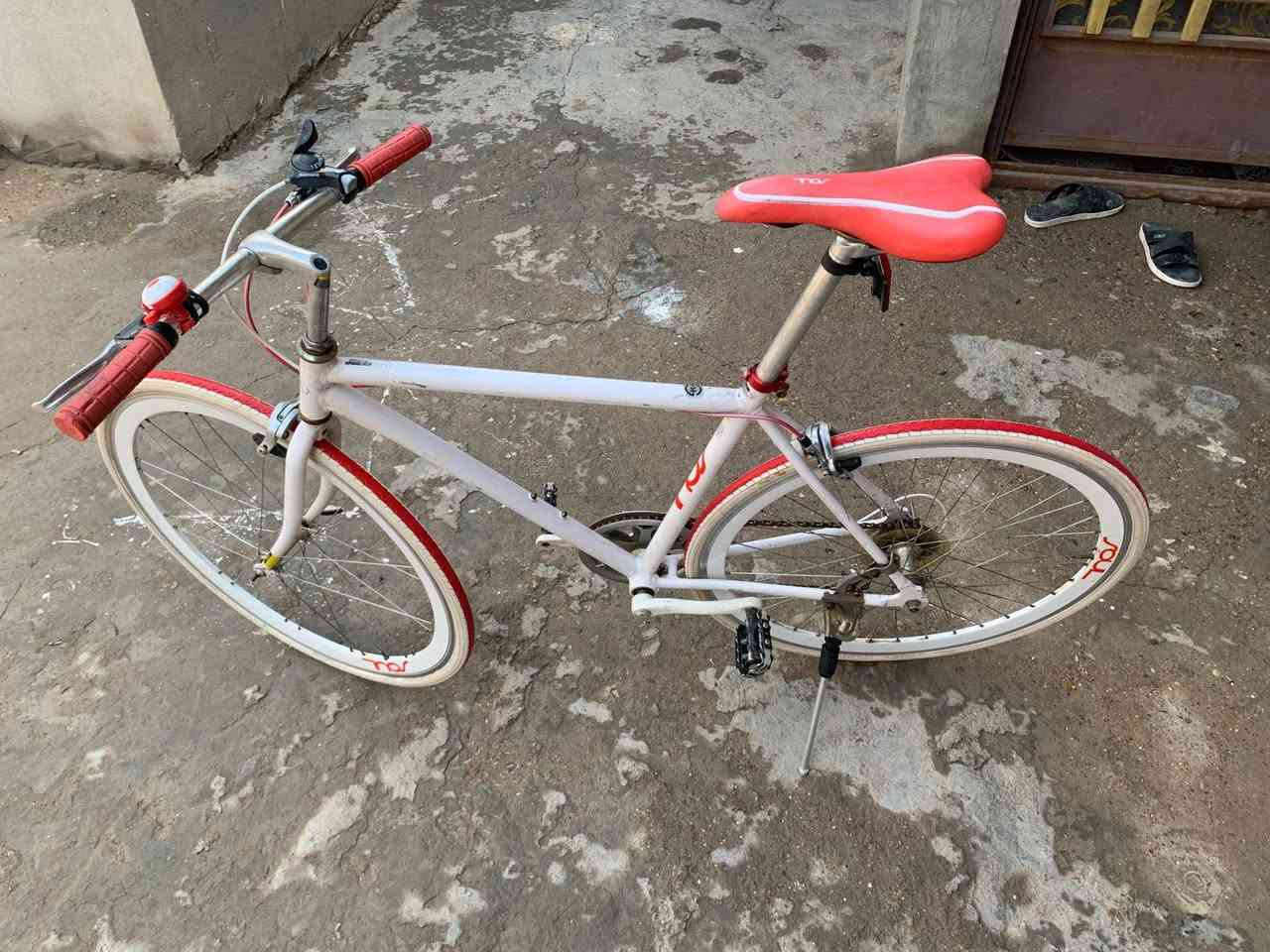 للبيع سعر 125 وبي مجال 
*********** مكان قرب بسمايه
