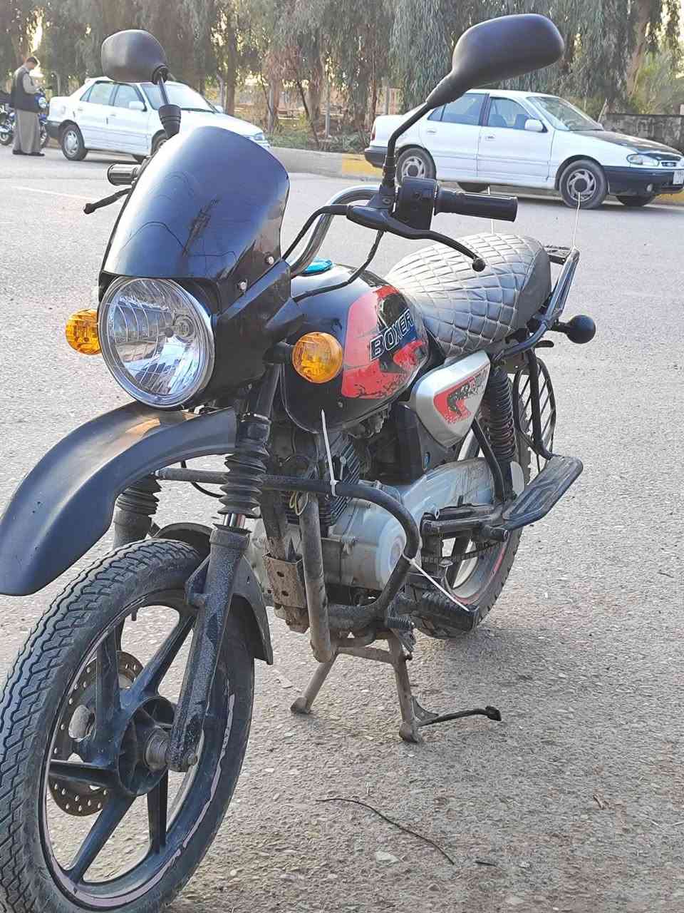 بوكسر ٢٠ أوراق اصولي
مكان بعقوبه بهرز ب٨٠٠ بيهه مجال مابيهه اي نقص ***********
