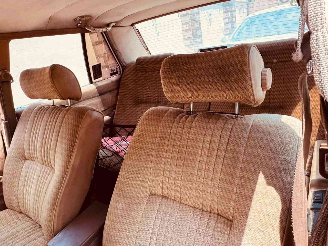 سلام عليكم
سوبر 1982
كير ومكينه vvt3000 هاون
6 سلندر ترايك للبصر
غرفه موضحه بصور جديده
تخم تاير جديد
كشر دكه جاكوج مابيهه
سياره كامله اي نقص مابيه عدا التبريد رقم انكليزي باسمي تحويل ثاني يوم سياره دكه جاكوج مابيه
سعر 46
بغداد شعب
***********
