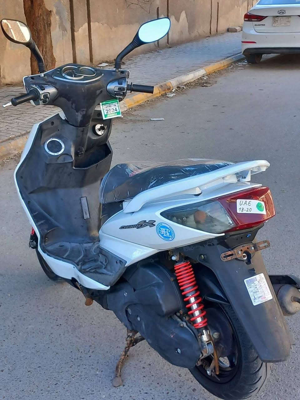 سلام عليكم
دراجه سكنس فحل  للبيع رمبه صارلها شهرين من نازله من الرمبه
سكليتر خطين دراجه شلعه معدل كهربائيات كلها شغاله جديده تايرات جديده اي نقص مابيهه
جيب فيتر وتعال افحص 
العنوان الزعفرانية  الاستفسار الاتصال على الرقم ***********
