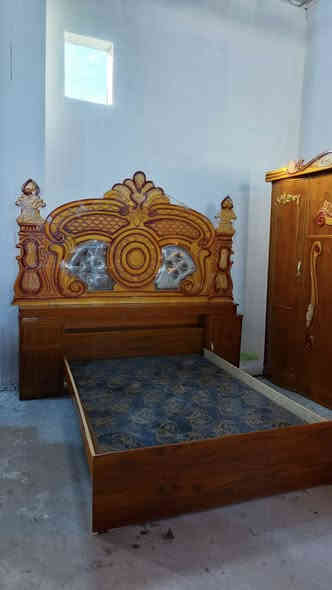 السلام عليكم غرفه البيع استعمال قليل كلش السعر 750وبيه مجال المكان هبهب الستفسار أن تصل ***********
