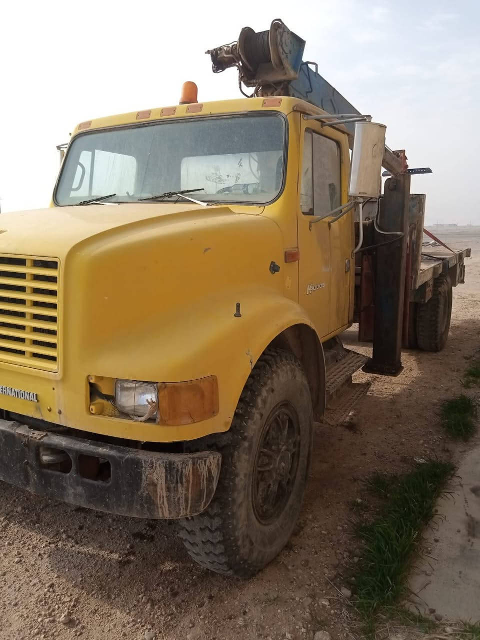 اكرين شغال موديل 2004 السعر 45 ورقه المكان سامراء رقم صاحبة ***********
