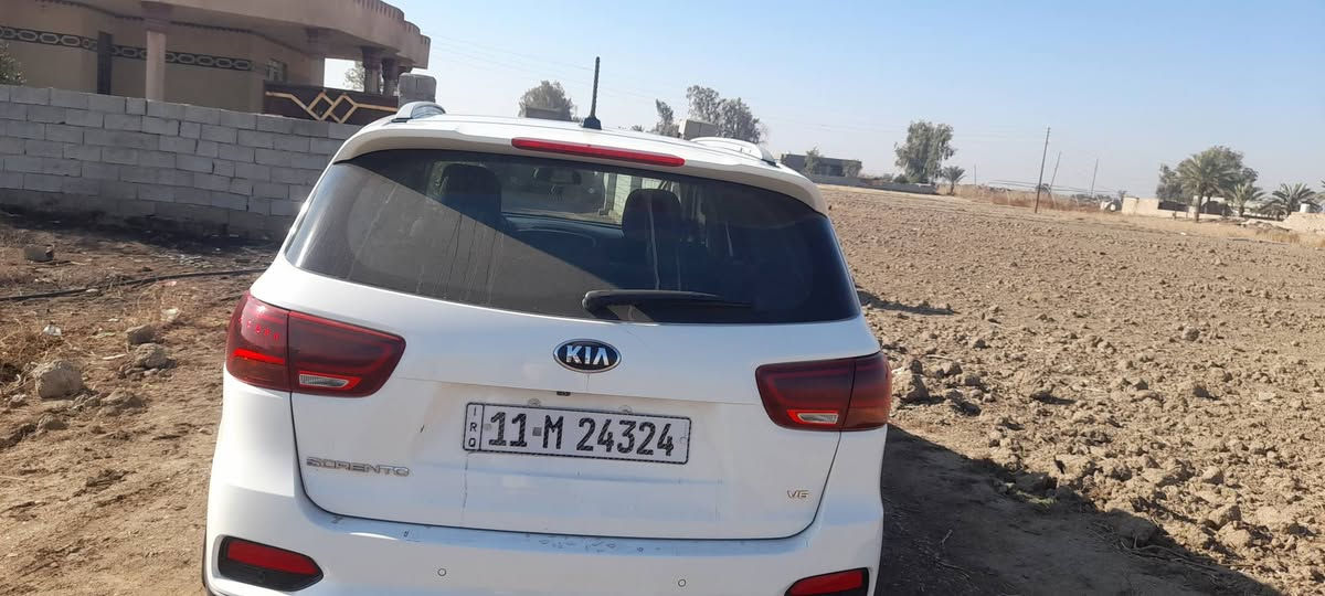 السلام عليكم توجد سورنتو موديل ٢٠٢٠ بغداد بسمي فول مواصفات ماعدا الفور ويل مكفوله عامه من الصبغ والضربة العنوان بغداد اليوسفية ناحية الرشيد رقم الهاتف *********** *********** السعر ٢٥٠ يعني دفترين ونص
