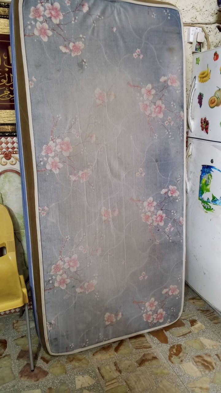 السلام عليكم 
كنتور 6 ملحق وجهين صاج ظهر جرجوبه حطاطه نظيف سعر 375 بي مجال 
كاونتر جديد  كامل  سعر 450 بي مجال 
هاون سعر 150 بي مجال 
دوشك نفر الضغط عالي سعر 35
مكان بغداد المشتل ***********
