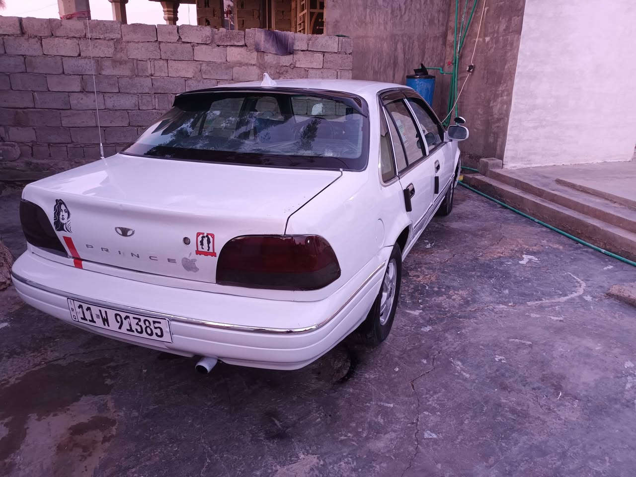 سلام عليكم دايو برنس فراشه للبيع موديل ٩٦رقم بغداد انكليزي كير اوتوماتيك محوله جديد سياره بسمي محرك مفتوح سيار حلوه داخل وخارج صدر أمامي خلفي تخم تاير كهربائيات كلها شغلاله بلاديه بيها صبغ بسيط  سنتر لوك شغال سيار جاهزه مابيها اي نقص سياره حلوه مال جناي كلش حلوه السعر ٤٠وبيها مجال لطيبين العنوان بغداد ابو غريب هاتف ***********هاتف ***********
