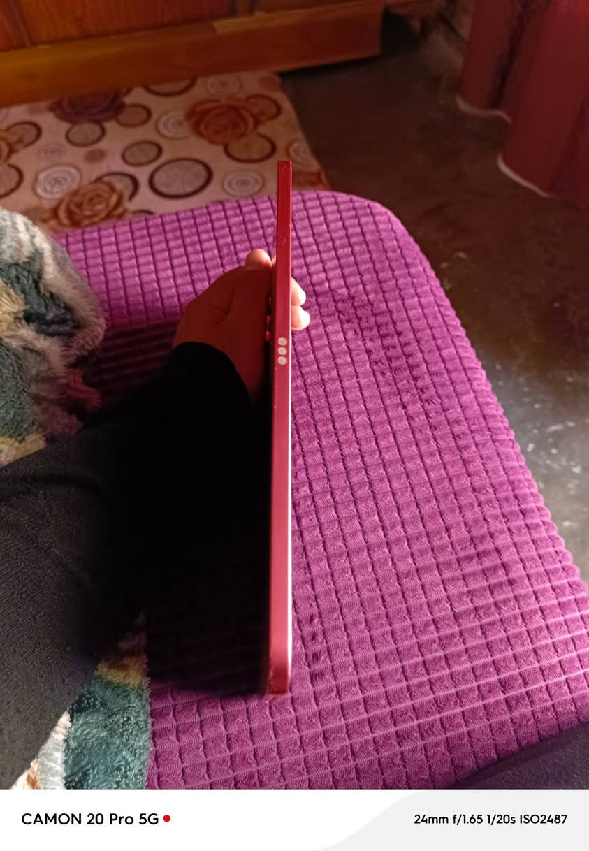 سلام عليكم ايباد 10 ذكره 64  /بطاريه 93 بي فطر بشاشه ممثر بشي سعر 225مجال بصيط تواصل وتساب*********** مكاني 5كيلو
