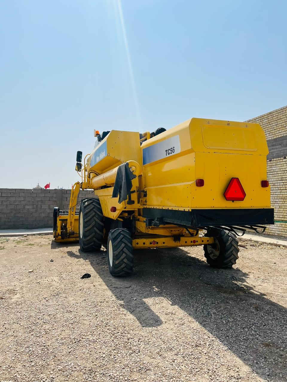 حاصده للبيع نيوهولند موديل ٢٠٠٦
خمسه بلم
دبل درام
طبله ١٥ ثابت
انا مكلف بالنشر 
للاستفسار اكثر ***********
***********
