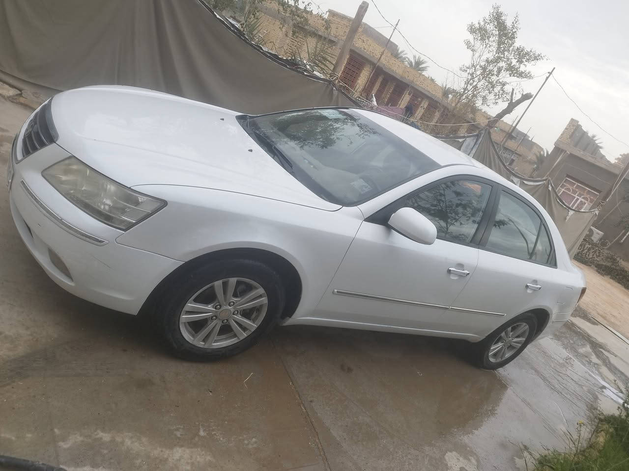 سوناتا 2009خليجي
مكينه 2400
صبغ بابين وربع جاملغ خلفي 
رقم بابل انكليزي 
120 وبيه مجال قليل
*********** واتساب
