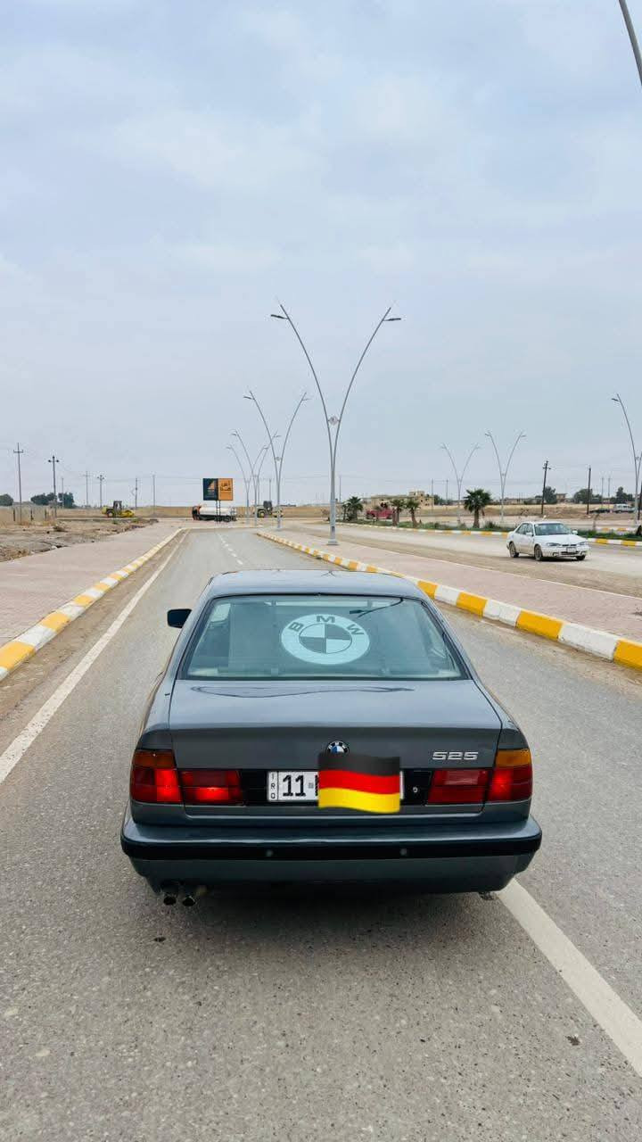 سلام عليكم
للبيع بي ام 525 رقم بغداد انكليزي باسمي

كير ومحرك مسكر مكفولات

صدر جديد

سلايت روف شغال

غرفه حلوه

جام امامي شغال 

صبغ عام جماليه بدون ضرر

السعر 60 وبيه مجال

مكان السياره تكريت

الاستفسار الاتصال ع
*********** بيه واتساب
