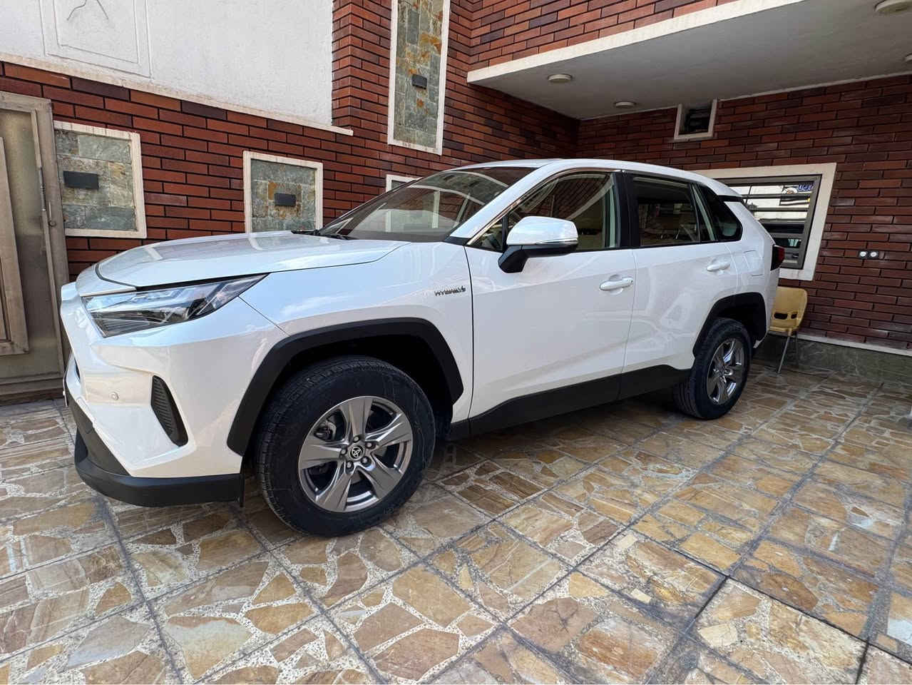 السعر 26,000 دولار
رقم الهاتف ***********

تويوتا راف فور 2024 هايبرد
وارد خليجي – صنع في اليابان

ماشية 46 ألف فقط
مكفولة بالكامل
سيارة نظيفة جداً بحالة ممتازة وجاهزة للاستخدام

اقتصادية جداً في الوقود ومناسبة للاستخدام اليومي والعائلي

العنوان: الدورة – شارع أبو طيارة
رقم بغداد وباسمي بغداد, العراق
