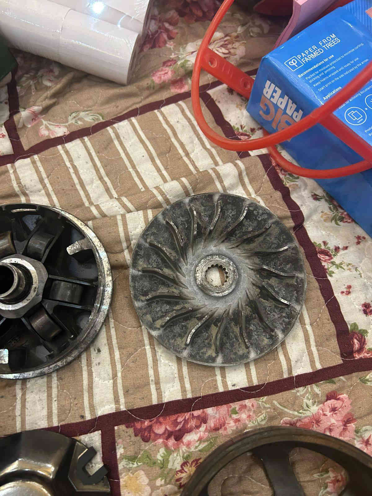 كلجات سكنس عام امامي خلفي رياضي كلش قويات الصينيه مال كلج خلفي نحاس اصلي وبيه سبرنكه 1500 ار بي ام كلجات كاملات هنه وخرزهن وفيبراتهن للبيع شرط عله الشغل السعر 150 الف مكاني بغداد حي الجامعه وتساب ***********
