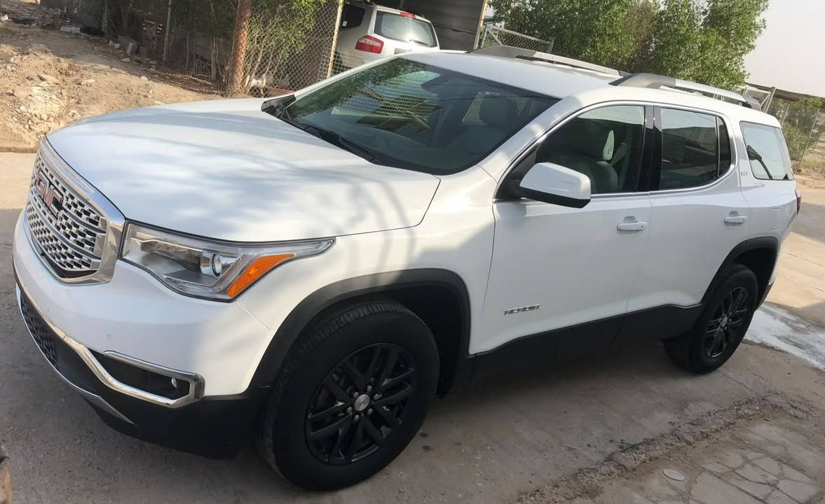 السلام عليكم جمسي اكاديا 2018 فئة SLT مكينة 6 سلندر  VVT كشنات جلد VIP كهربائي تشغيل عن بعد جميع الابواب بصمة رقم بصرة حادث فقط جاملك ايمن بدون ايرباك فقط الدركة باقي البدي كفالة ماشية 165 الف كيلو حقيقي السعر 190 ورقة گير ومحرك كفالة العنوان البصرة للاستفسار اتصل على الرقم ***********
