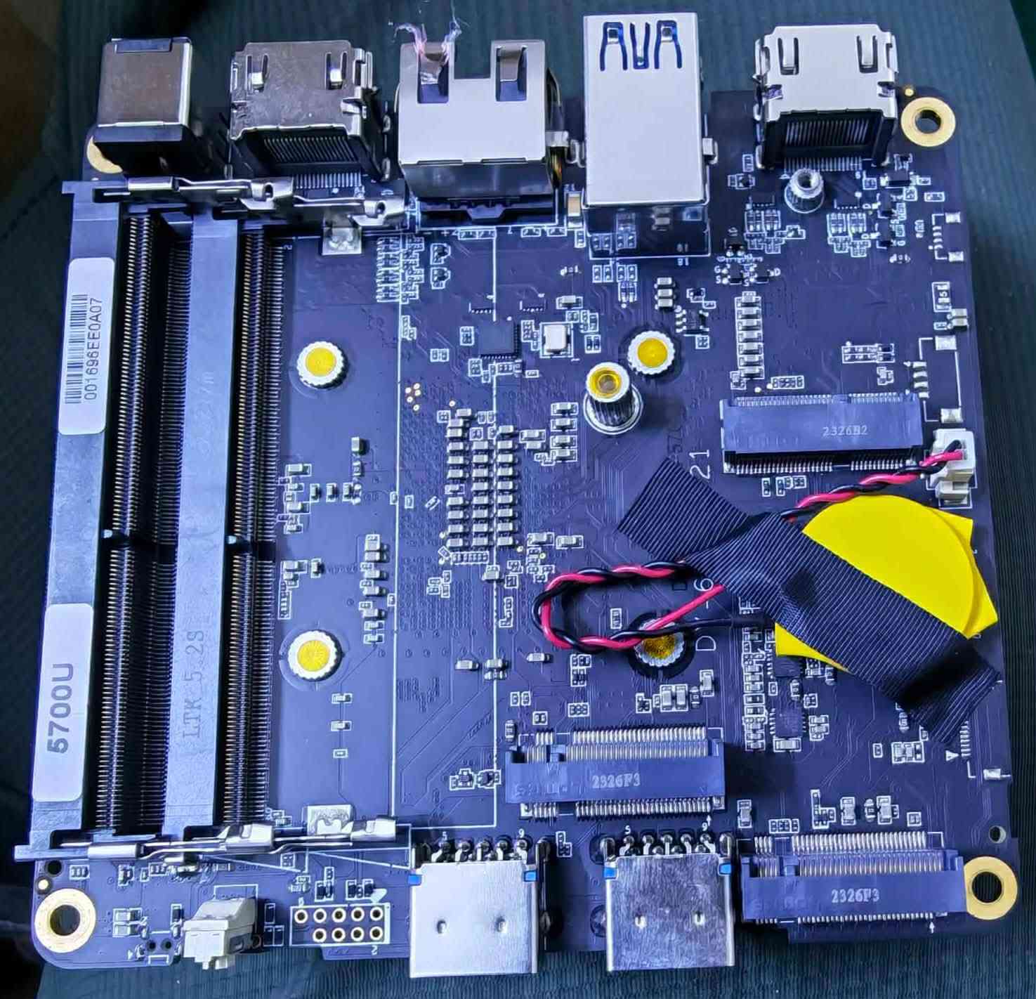 Mini pc للبيع او المراوسة
Ryzen 7 5700U
بدون رام او هارد


**إذا كنت صاحب هذا الإعلان وتريد حذفه لأي سبب، رجاءا أرسل رسالة إلى الدعم الفني**