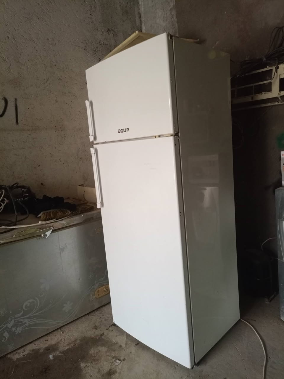 ثلاجة نضيفه شرط التجميد سعر 200 وبيها مجال ضمان لمدة 6 اشهر
***********
