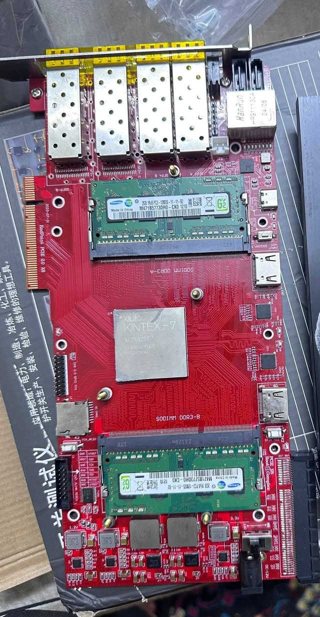 سلام عليكم شباب طلعلي من هذا الكرت با امازون
Xilinx Kintex-7 FPGA PCIe احترافي

كرت متطور مخصص للاستخدامات الهندسية والاحترافية، يعتمد على شريحة Kintex-7 XC7K420T ويوفر أداء عالي لمعالجة البيانات والاتصالات. يدعم PCIe x8 ويحتوي على 4 منافذ SFP+ بسرعة 10Gb، إضافة إلى رام DDR3 من سامسونك (قطعتين) مع تبريد بمروحة ومشتت حراري.

مناسب لمشاريع FPGA، الشبكات السريعة، السيرفرات، والأنظمة المتقدمة ذات الأداء العالي.

متوفر للبيع***********
