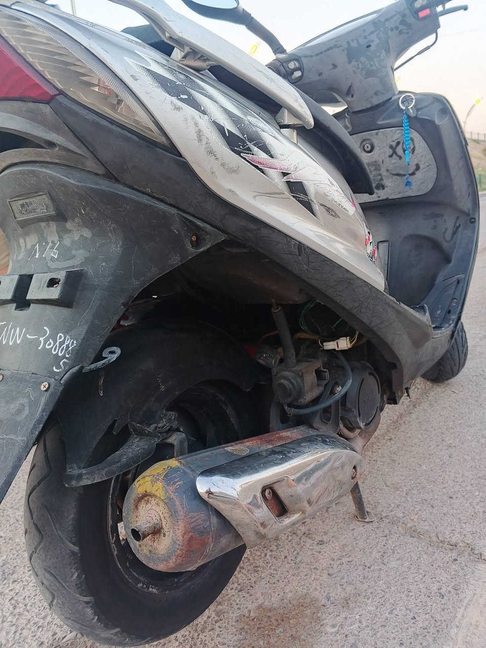 السلام عليكم دراجه ماكس ثعلب للبيع
كهربايات كله شغاله 
سلف هندر
اشاير + رباعي 👉👈
لايت عالي ناصي 🔦
هورن📯
تايرات جدد
كفرات كله بلاد مختمه 
مكينه ناعمه كلش 
دراجه خير من الله 
السعر 425 وبيه مجال 
العنوان 📍ديالى بعقوبه تقاطع الوثبه طريق الهويدر 
للأستفسار ***********
