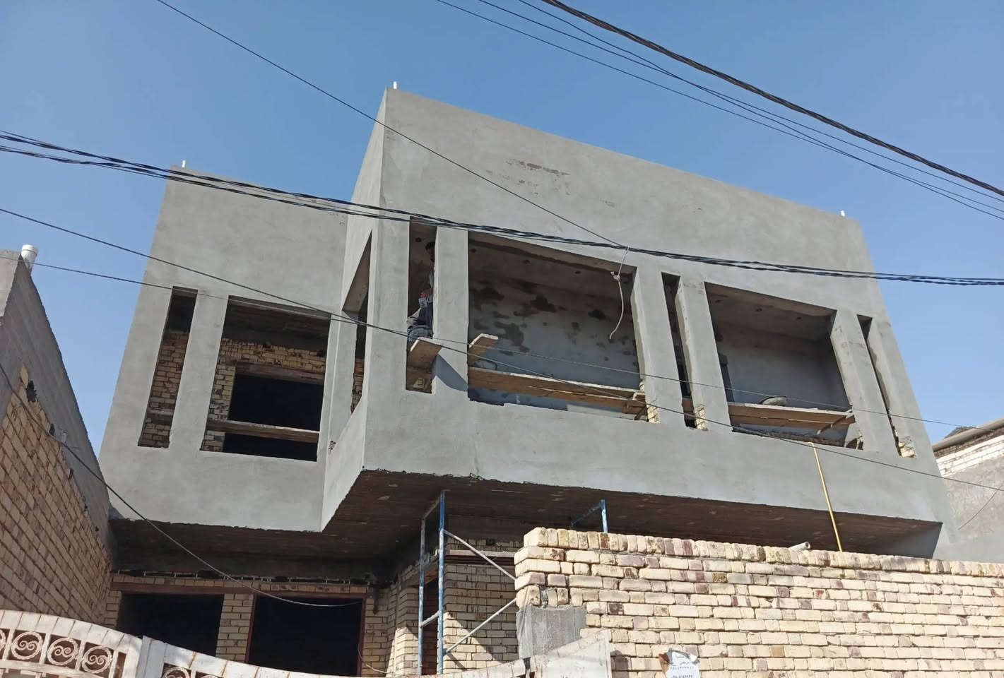 سلام عليكم  اشتقل اي مجمع واني خلف البخ  والعنده الايغصر
‏‪***********

