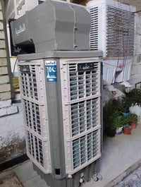 مبردة العالمية الاصلية باب الاول حجم 70 نظيفة السعر 475تواصل0774977326...