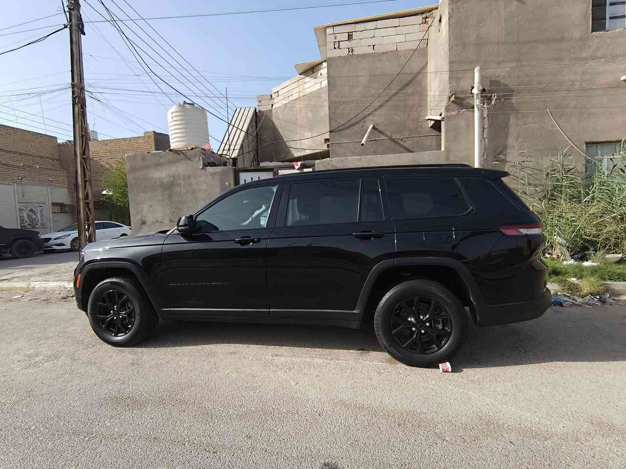 سلام عليكم
جيب لاريدو بلاك توب معروفه مواصفاتها شهداء ذي قار السياره الحادث بنيد فقط بدون دواخل السياره ماشيه 29 ألف مديل 2024 السعر 260 وبيها مجال عنوان السياره الناصريه مركز أي استفسار على هاذا الرقم ***********
