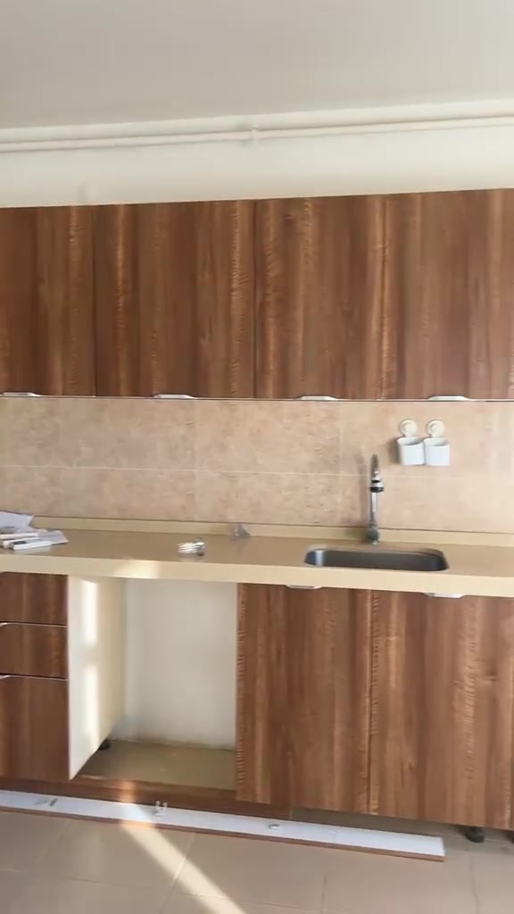 كه‌وانته‌ری پاكو جوان باڵانپرێس درێژی شه‌ش مه‌ترو نیوه‌  ٦٥٠ هه‌زارو معامه‌له‌ سلێمانی  مشته‌ری چات بنێرێت


**إذا كنت صاحب هذا الإعلان وتريد حذفه لأي سبب، رجاءا أرسل رسالة إلى الدعم الفني**