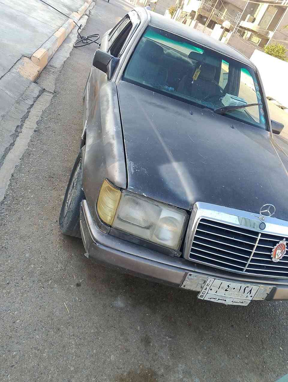 السلام عليكم ورحمه الله وبركاته
للبيع سياره مرسيدس موديل 91 رقم قادسيه 
محرك بطه 3000 كير محرك مكفول كهرباء كلها شغاله مكان ديالى المقدادية سنويه جديده لل28 صاحبها يريد تحويل 
بدون صبغ جارده،،قاعدة دبل بيها تصليح السعر 38 وبيها مجال سياره حلوه يرادلها ترتيب ***********
