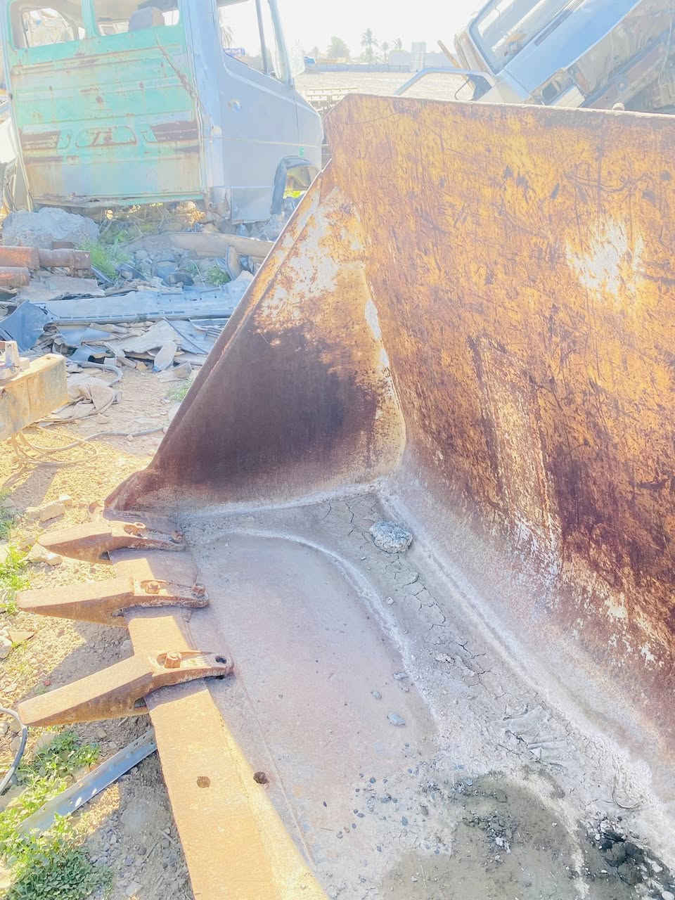 السلام عليكم كيله شفل للبيع امريكيه    قياسها موجود بالصوره. وسعرها مناسب ومكاني بغداد 
***********
