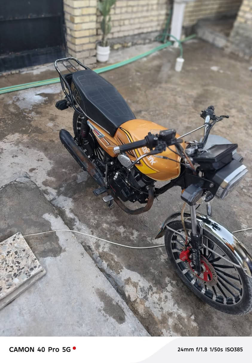 السلام عليكم دراجه سونك حجم المحرك 200CBF ضاغطه وزنجيل دراجه مكينه ناعمه اوراق كامله دراجه 2بصمات للتواصل***********  مكاني مدينه الصدر
