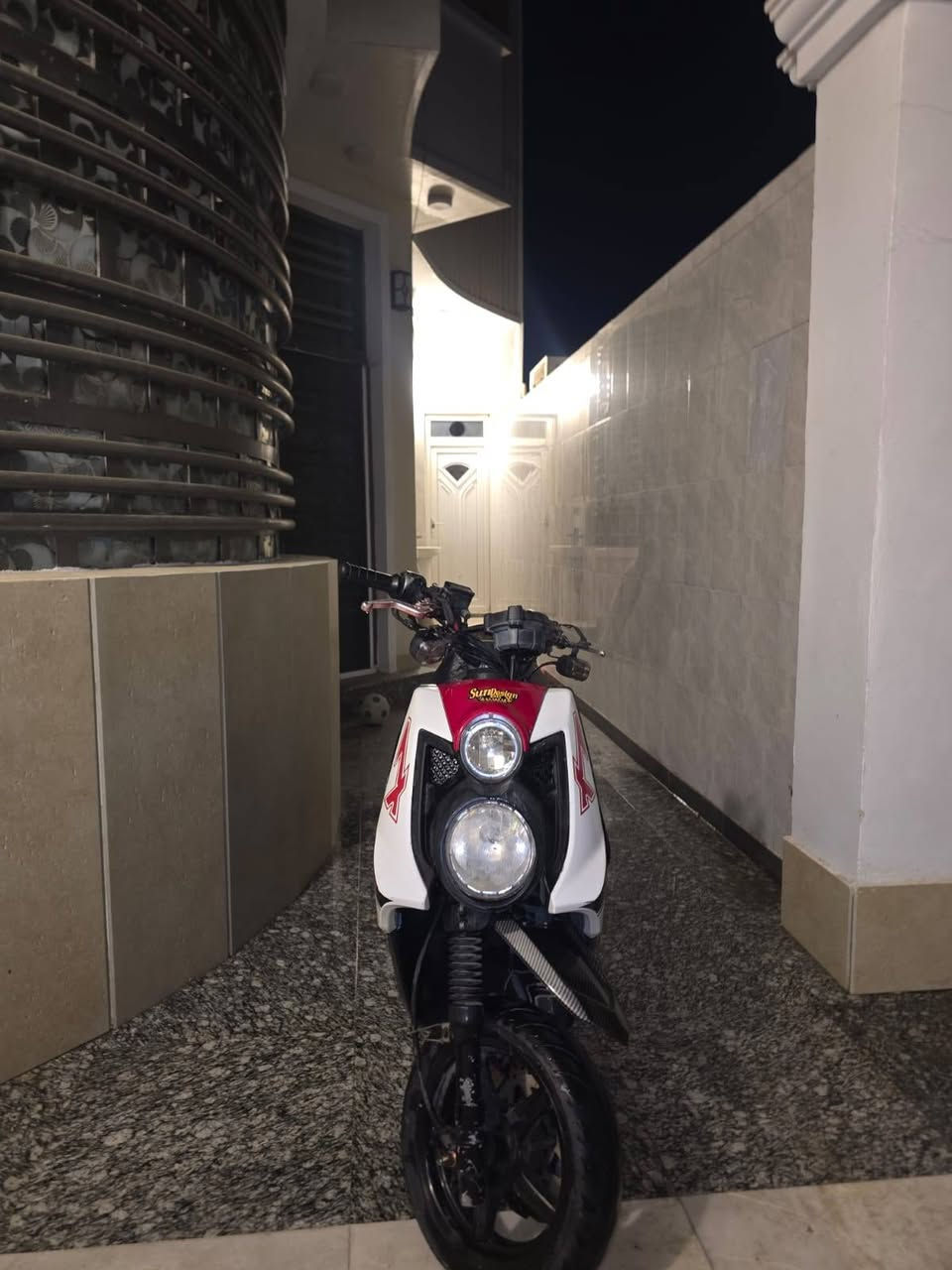 السلام عليكم 
سكنس جبلي للبيع او مراوس بماكس أو فله
دراجه مزوده بوشه ما بيها اي نقص من كهرائيات ساعه سرعه كڤر 
مااتواجد ماسنجر
فقط واتساب
***********
