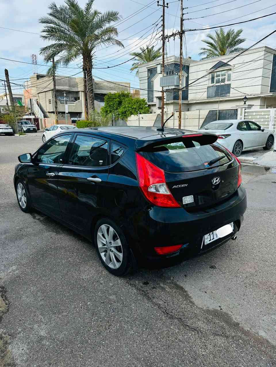 للبيع هونداي أكسنت 2012
وارد امريكي 
رقم بغداد الجديد 
هزه جديده سنويه جديده بأسمي 
محرك 1600 نظيف جداً 
كير AT
تايرات نظيفه 
ويل كب بلادي 
دوشمه جديده 
تحكمات ستيرن جهتين حاكيه أتصال بلوتوث 
شاشه كبيره 
سبايدر خلفي 
تبريد ممتاز 
سياره نظيفه وجاهزه 
العداد 100
بدوون ضرر داخلي 
بيه كم قطعه صبغ  
السعر 82 ورقه 
***********
