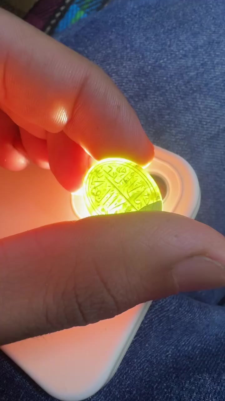 سلام عليكم متاح حجر يشم طحلبي  قديم جدا مخطوط خط كوفي الي تخدمه يتفضل يتصل ***********
