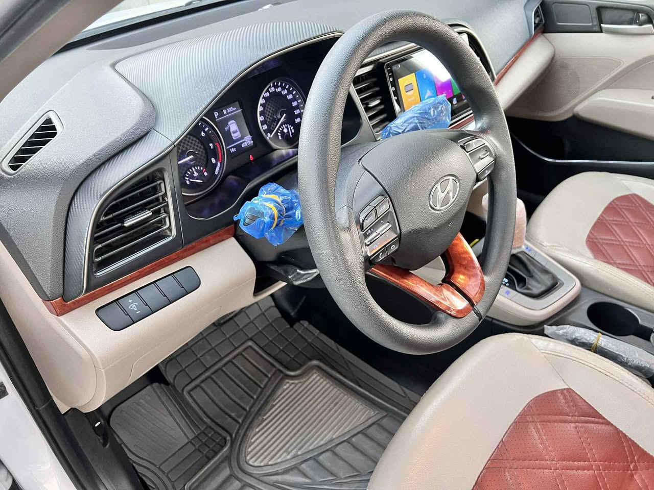 #اخت_الزيروو_جديدة

تحية طيبة🌹🌹🌹 للبيع هونداي النترا خليجي 2020)   كفاله عامه من الشخط والرصعه  باستثناء بارد كد إصبع فقط ودعاميه صبغ أثر شخوط شرط بدون معجون   ماشيه 60 حقيقي شرط وين ميعجبك تفحص سبير منازل جديدة بمعنى الكلمة وما اكو أختها بنسبة لنضافتها  دواخلها وكشرها مال زيرو  المواصفات فول 1____1 محرك 2000 دوش  الميكانيك كفاله عامه على وضع الشركة  تخم تاير جديد لوك  رقم بغداد باسمي تحويل مباشر  العنوان بغداد أبو غريب 📞 ‭0786 735 4669‬

لمعرفه السعر سوي تعليق على سوق بغداد أون لاين ـــــــ Baghdad Market Online
