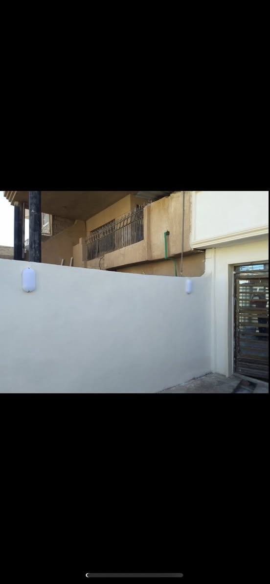 للبيع طابو العنوان ابو غريب الناحيه قرب مستشفى ابو غريب مقابيل البان ابو غريب ثلاث غرف نوم استقبال وهول ومنور كبير خلف بيت حمامين مطبخ وحديقه خارجيه السعر النهائي قفل١٧٠ مليون المنطقه ضمن مشروع مجاري وتبليط وانترنيت ايرث لنك الاستفسار الاتصال يوجد واتساب ايضا ***********-***********
