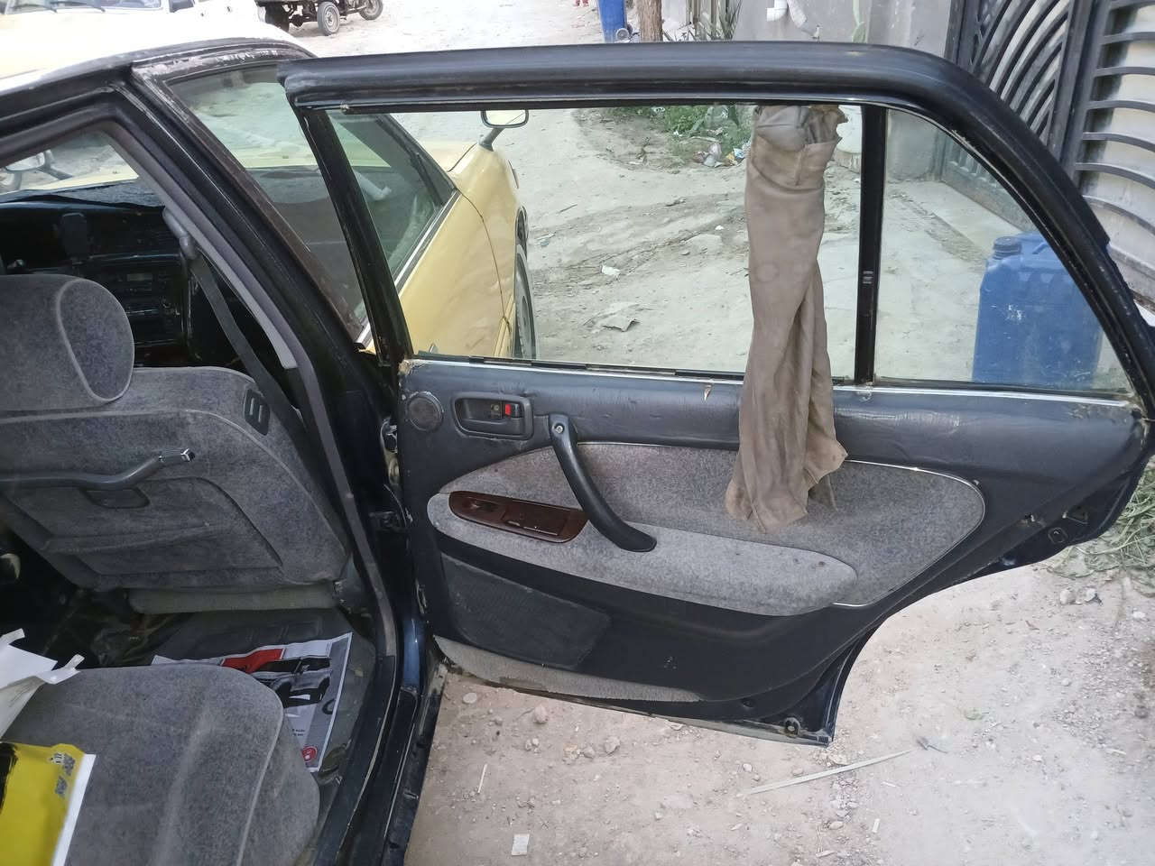 مرحبا راس الثور تكم موديل ٩٩ رقم انبار للبيع
نضافتها ٨٠ بالميه راعيها يمي مكينه ٣٠٠٠ ففيتي تبريد شرط نقص غاز فقط بيها ليك كهربائيات شغال بيها عطل كهربائي  بالكير سياره انطيها دي تبقى شويه وتنمر طبيعي 
المكان ناصريه سوق الشيوخ السعر ٥٣ وبيها للشراي قليل مو سعرها بس محتاج واريد ابيعها عل وضعها رقم ***********
