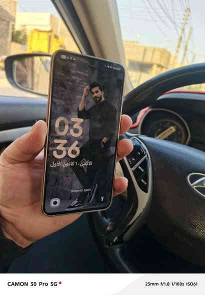 جالكسي اس 23 بلس
ذاكره ٥١٢
امريكي مكسور كلاس
خط واحد 
***********
٣٢٥ قفل
