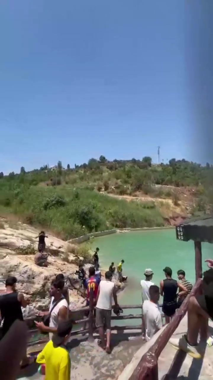 رحله يوم الجمعه 
دهوك 
🌊 دهوك - شيرانه (يوم واحد)
سعر. النفر  8 الاف 

• مصيف شيرانه (المياه الزرقاء)
• مصيف فين (جسر الخشبي) 
• شلال أشاوه
• مطعم
• سد دهوك (2000 دينار)
• جبل زاوه (2000 دينار)

للحجز  *********** واتساب 
او
انستا 1.1tx1
