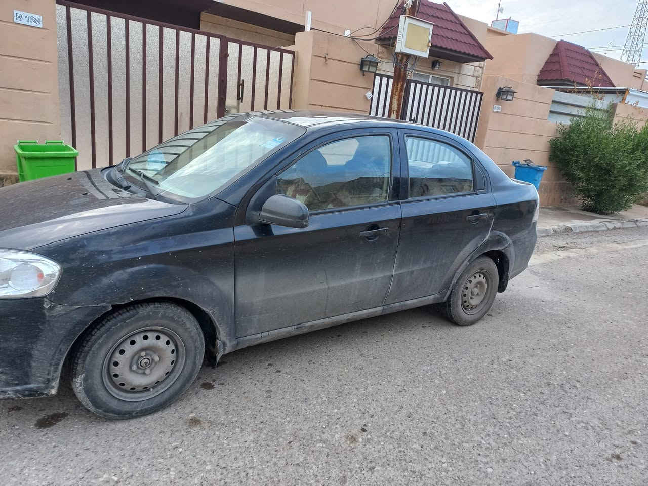 أفيو ٢٠١١ هزه وسنويه جدد باسمي السعر ٦٥ وبيه مجال *********** تكريت
