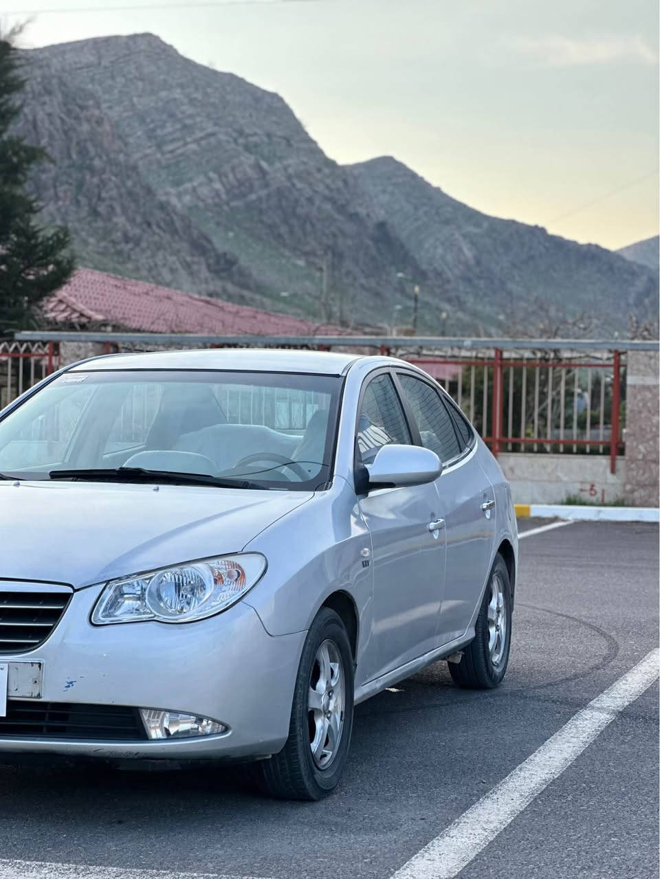 بڕاوەی تازە داخیل 
2008
فوولی بی سڵاید 
مەکینە ١٦ بچووکی دکشن بەرز
کوشن هیتەر 
تەبریت لەمس 
ئاوینە شەفت 
حاسە
ڕۆشتوە170km 
کەڤەر گۆڕاو بەشەرت سەقفی بەشەرت 
دەحمو لیدراو بەشەرت 
خایسی نیە
سەقفی ڕیک شووشەیە

بۆ زانیاری زیاتر چات بکە یان تیل

0750 111 60 27 
0776 683 9535 
ڤایبەرو وەتس ئەپی لەسەرە. Singapore
