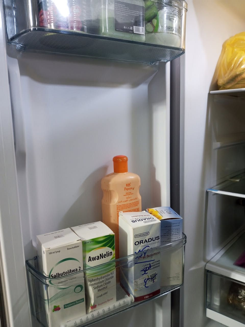 السلام عليكم ثلاجه نظيفه نظافه 85& القياسات مال ثلاجه الارتفاع: 5.8 قدم
العرض: 2.9 قدم
العمق: 2.4 قدم. 

سعر 350 بها مجال مكاني بغداد الاعظميه رقم الهاتف ***********
