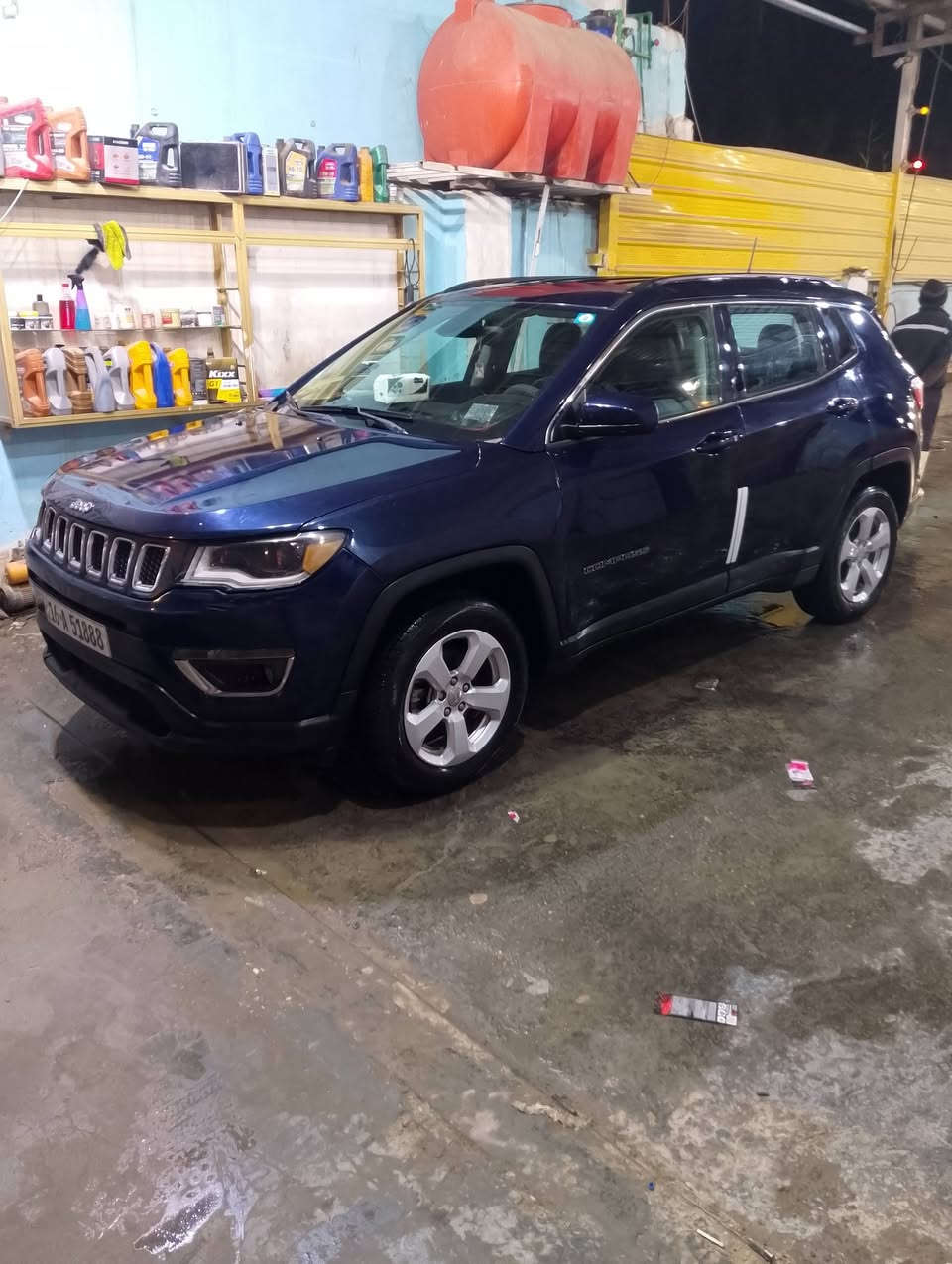 السلام عليكم جيب كومبارس ب135 وارد امريكي ضرر جاملغ بنيد موديل 2018 
***********
