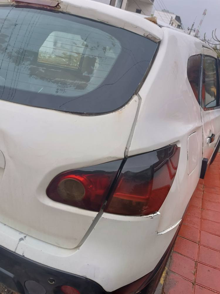 سڵاو نیسان قشقای ۲۰۰۹ بۆیاغ عام نیە سەقفی ساردی هەیە سنۆقی چۆان چاک نەکراوە گیرو مەکینەو ساردو گەرم تەقەو رەقەی هەمو بەشەرت فەحسو سنەوی تازیە تا ۲۰۳۰ نرخی ٦٨ گڵاو ماملە *********** شۆین سلیمانی السليمانية, العراق
