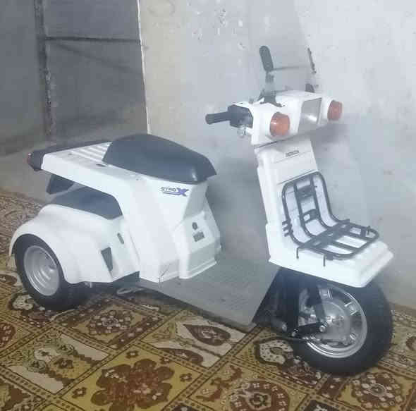 دراجه هونداي ياباني كفاله من كلشي صار شهر من نازله من الحاويه سرعه 60 تفيد المعوق والغير معوق السعر 750 مكان ميسان قضاء الميمونه موبايل ***********
