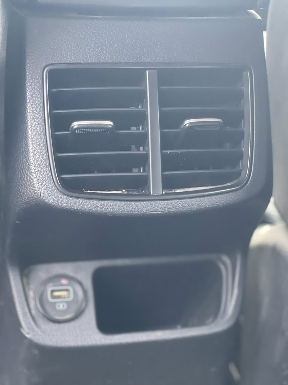 سلام عليكم يالله
للبيع كيا سلتوس موديل 2022 

لون ابيض ضرر بنيد فقط 

بدون دواخل 

محرك 1600 توربو سياره جديده

ماشيه 38 الف 

المواصفات

جلد

كشن كهرباء 

حراري 

ستيرن حراري

رادار 

تبريد خلفي 

شاشه 

كامره 

حساس

ويل كب كروم 

فور ويل 

مود درايف 

تحديد مسار

توركلار  بلادي 

رقم بغداد تحويل ثاني يوم  

سياره جديده بمعنى الكلمه 

السعر 158

بلعافيه ع الياخذها *********** هاذرقم

عنوان بغداد بلديات
