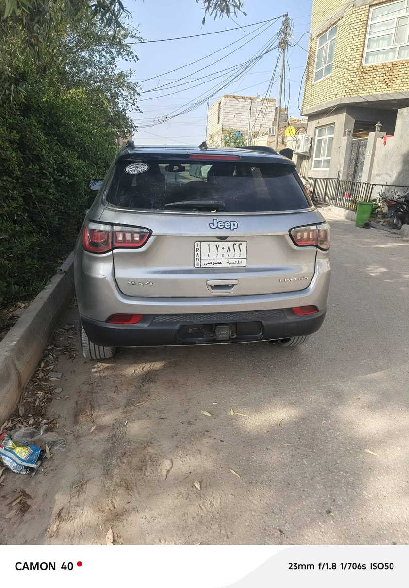 السلام عليكم للبيع او مراوس جيب كومباس امريكي مكينه 2400 سياره فول مواصفات فتحه بلقماره تحكم بلستيرن تبريد قطعتين  تشغيل عن بعد اشاره بلمري سياره ماشيه 70000الف سعر 132وبيه مجال بيع شوف العين ناصريه حي الفداء للستفسار اكثر الاتصال ع الرقم ***********
