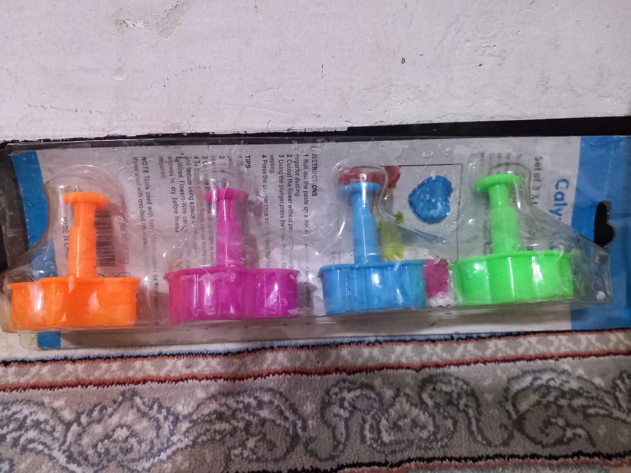 لدينا كمية جيدة من قوالب الكليجة السيت متكون من أربع قوالب  سعر الجملة( ٧٥٠ دينار)  للتواصل الاتصال ***********
