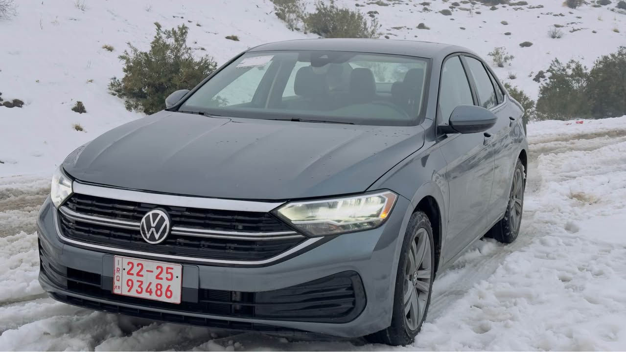 Jetta 2024 SE فولی بێ بانوراما 
بصمە و شغال کشن هیتەر و جلد و کارەکابی 
بێ بویاغە هندەک قوپی لە بونیت  هەیە رەسمم دانایە . بێ ناوگرتن  بێ شاصی . رادیتر و پانکە بلادی  بە شەرت✅
ئیرباگ سوکان بیلاد دانراوتەوە 
نرخ ١٥٩$. واتس ئەپ *********** أربيل, العراق
