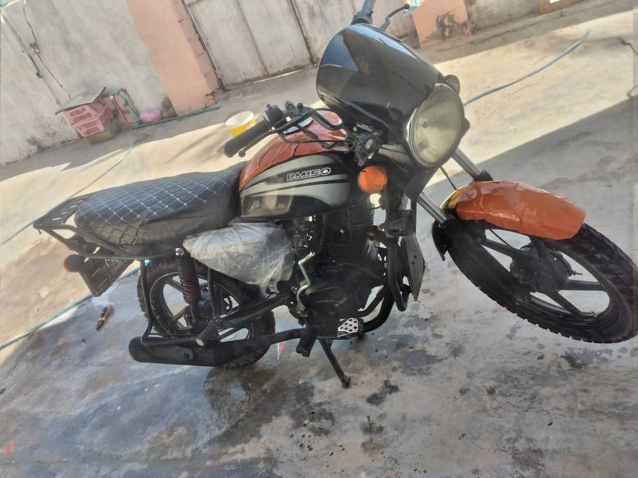 اعاده نشر بسبب الوعود الكاذبه دراجه BM موديل 20 نضيفه نقصها شغلات بسيطه مكينه ناعمه خير من الله لاتبخير لاتنقيص كهربائيات كامله مراوس او بيع  مكان شهربان ***********
