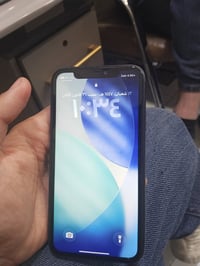 آيفون 11 • بطارية ٨٠٪ • ضمان بعقوبة